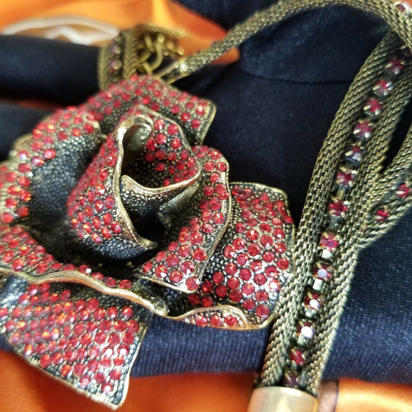 large red rhinestone pave rose flower necklace - Picture 3 of 8